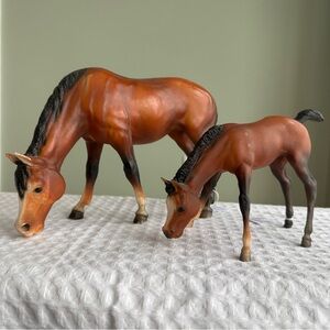 Vintage Breyer Old Bay Grazing Mare and Foal #141 #155
